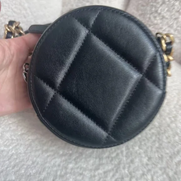 SOLD✅CHANEL Black and Gold Mini Quilted Bag - Picture 6 of 8